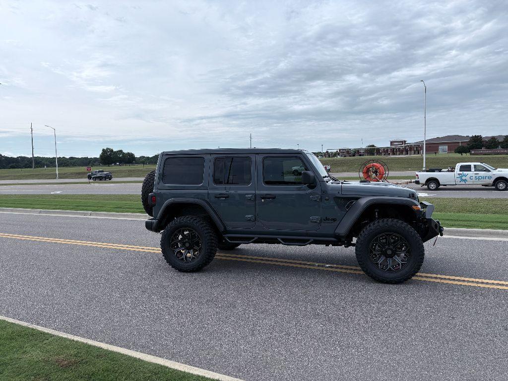 new 2025 Jeep Wrangler car, priced at $75,656
