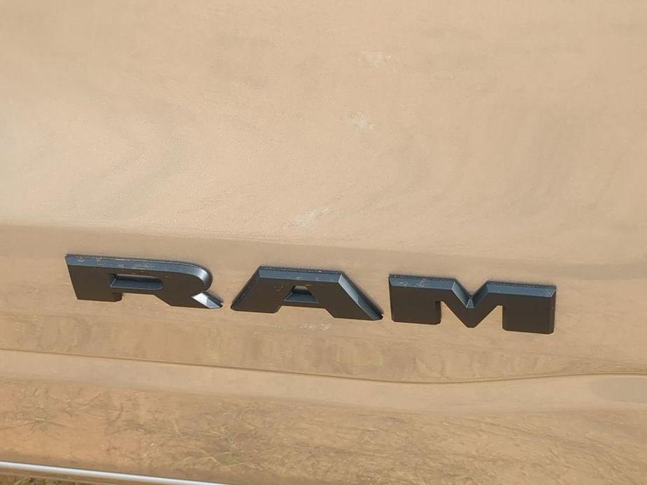 new 2025 Ram 1500 car, priced at $42,947