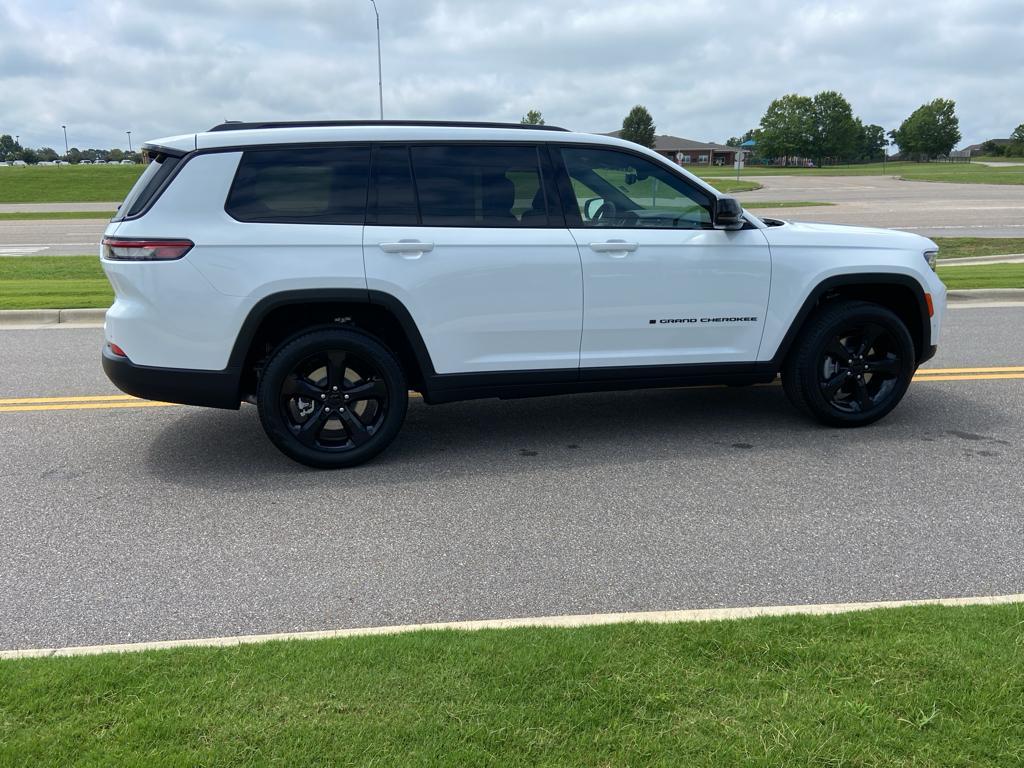 new 2025 Jeep Grand Cherokee L car, priced at $50,269