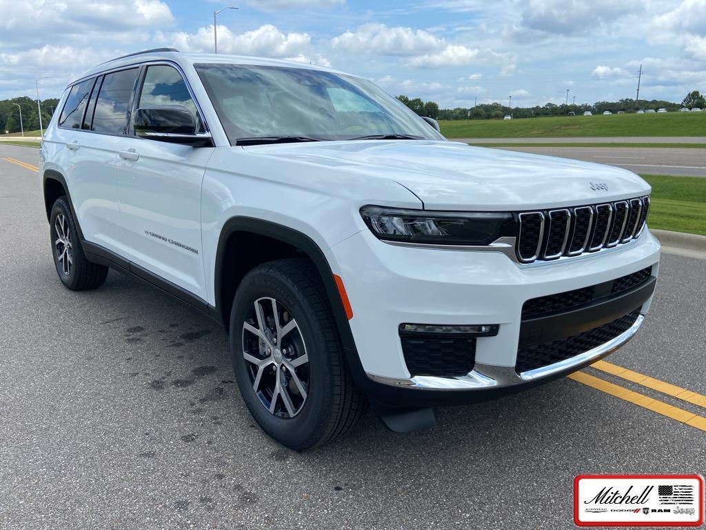 new 2025 Jeep Grand Cherokee L car, priced at $43,202