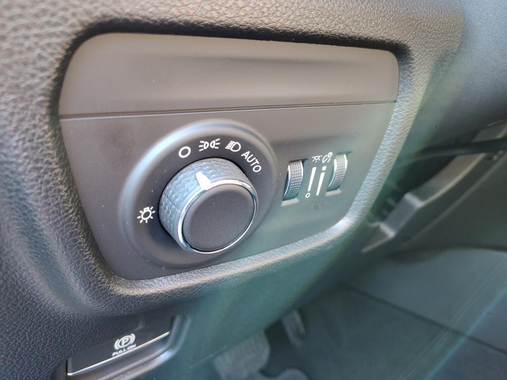 new 2025 Jeep Grand Cherokee car, priced at $36,552