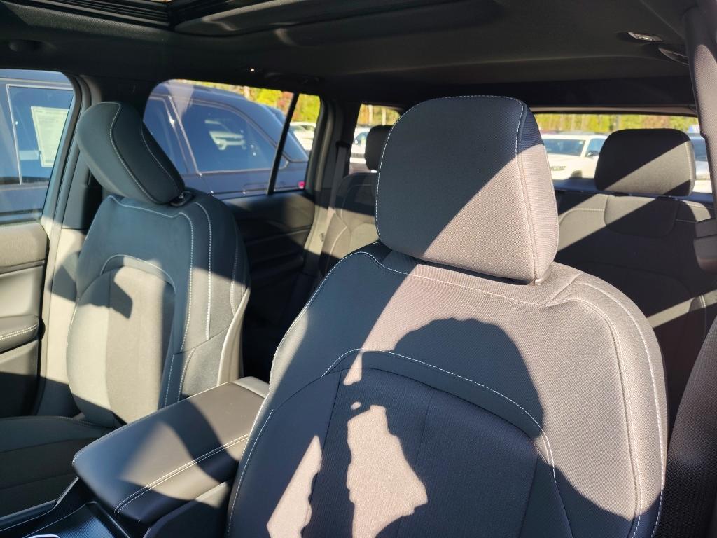 new 2025 Jeep Grand Cherokee car, priced at $36,552