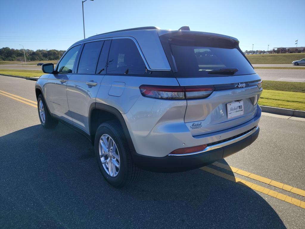 new 2025 Jeep Grand Cherokee car, priced at $36,552