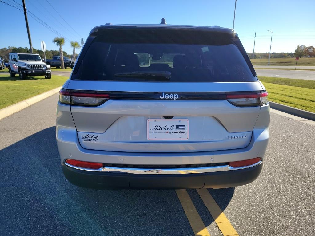 new 2025 Jeep Grand Cherokee car, priced at $36,552