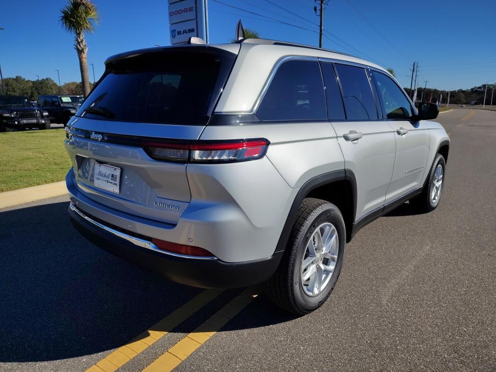 new 2025 Jeep Grand Cherokee car, priced at $36,552