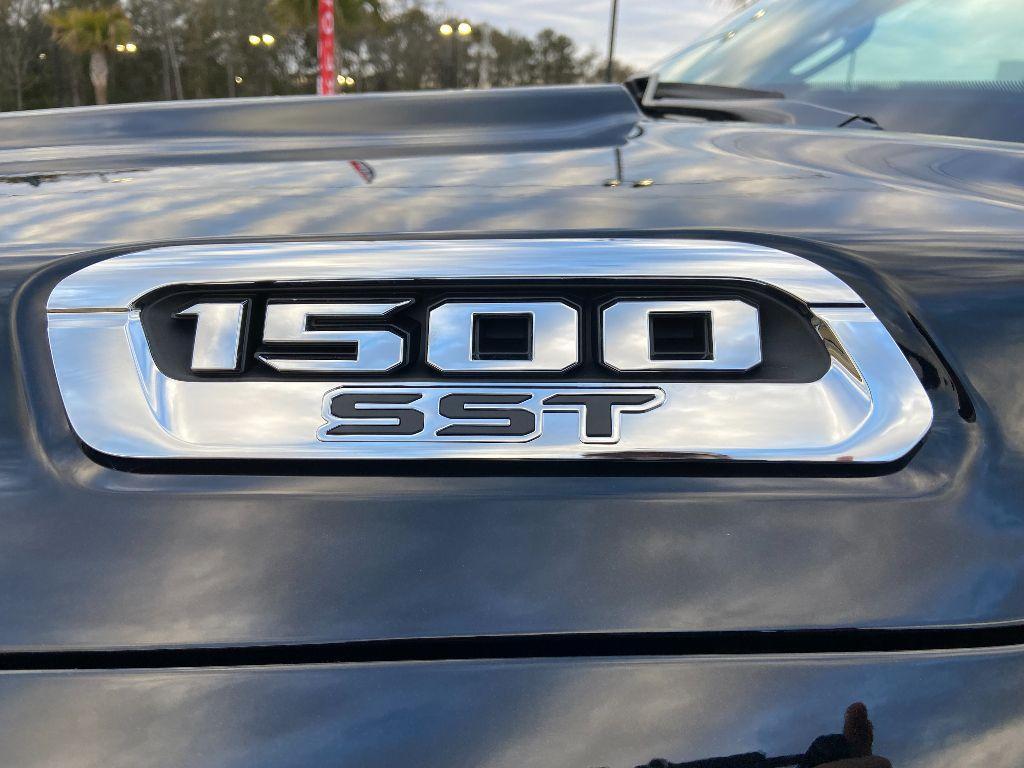 new 2025 Ram 1500 car, priced at $43,955