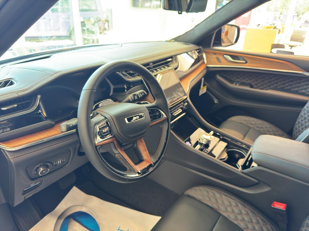 new 2025 Jeep Grand Cherokee L car, priced at $70,783