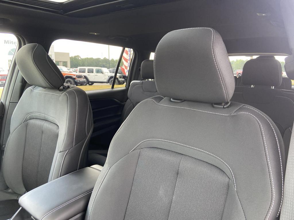 new 2025 Jeep Grand Cherokee L car, priced at $37,940
