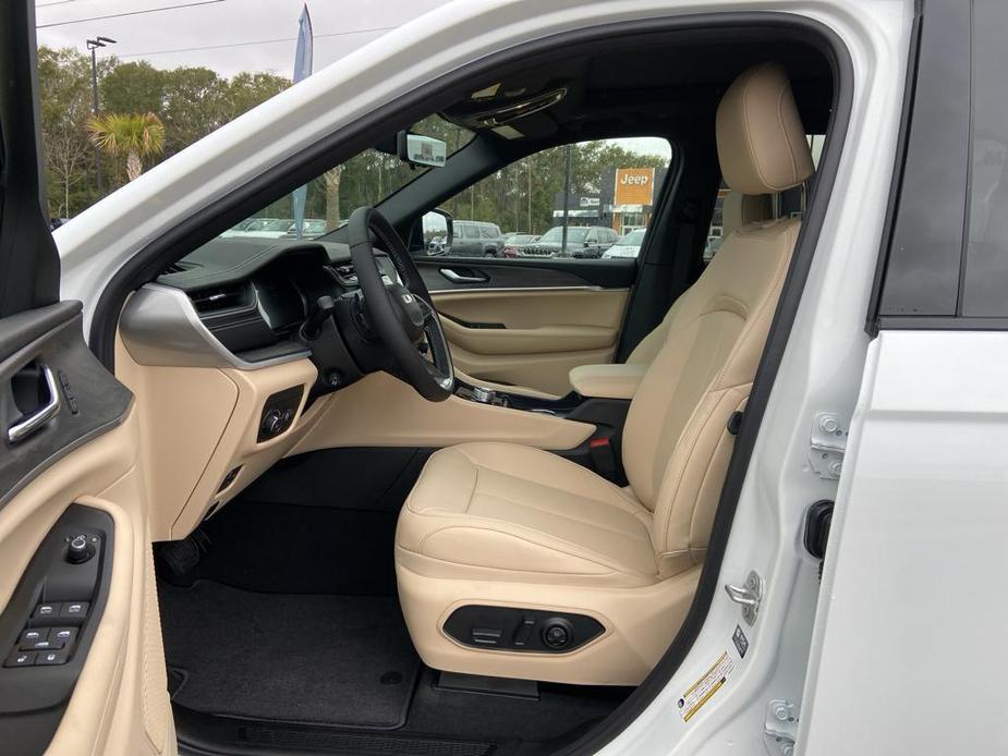 new 2025 Jeep Grand Cherokee L car, priced at $51,366