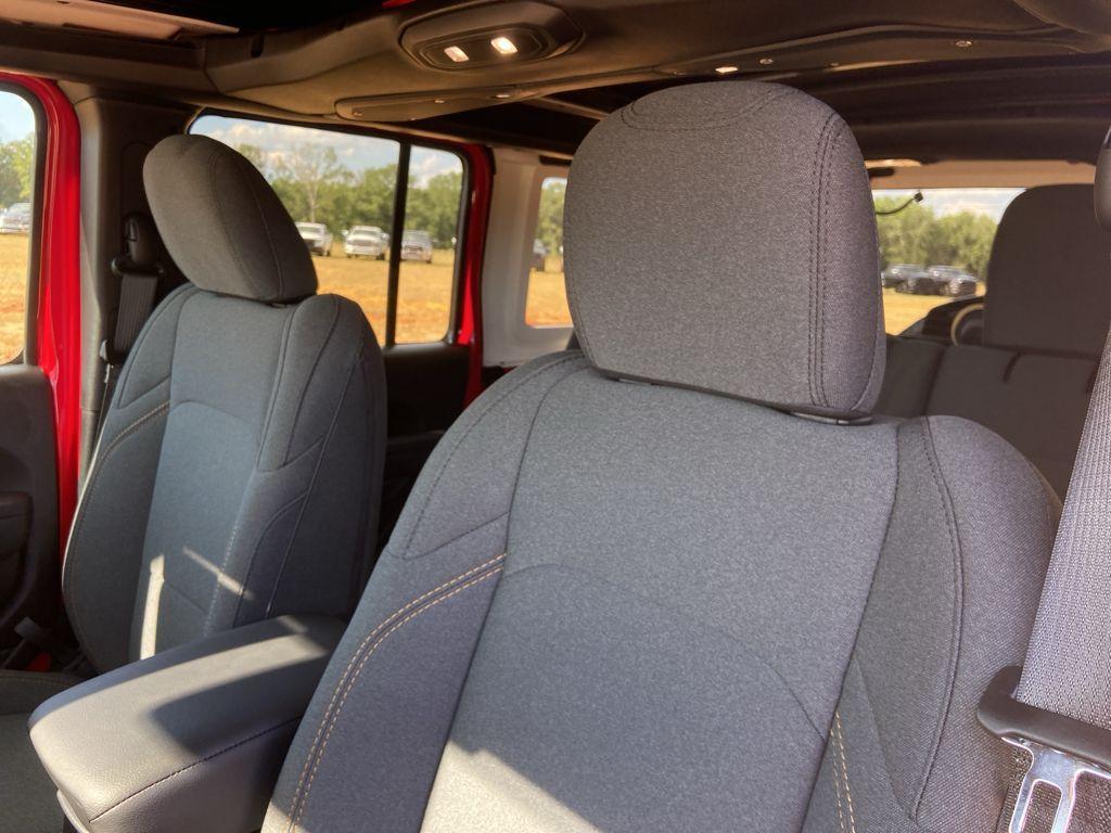 new 2025 Jeep Wrangler car, priced at $49,125