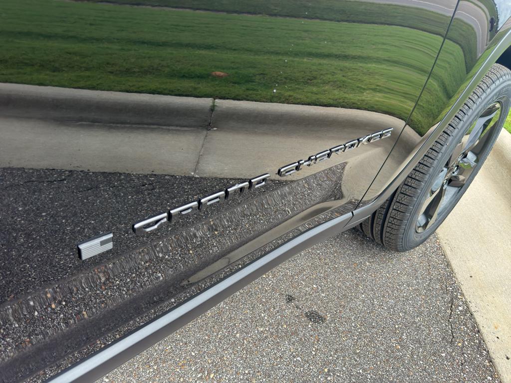 new 2025 Jeep Grand Cherokee L car, priced at $49,883