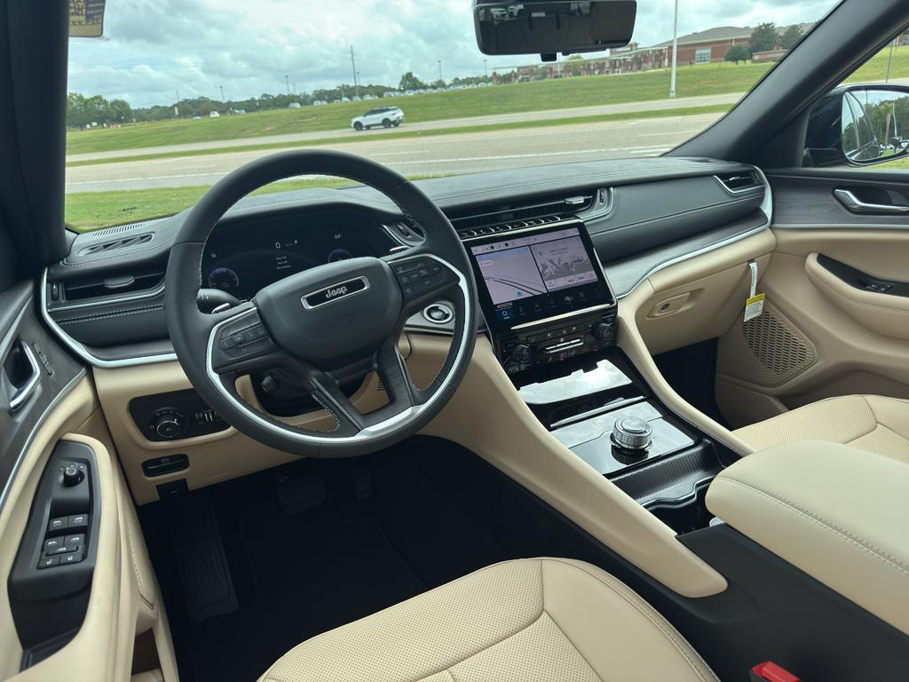 new 2025 Jeep Grand Cherokee L car, priced at $49,883