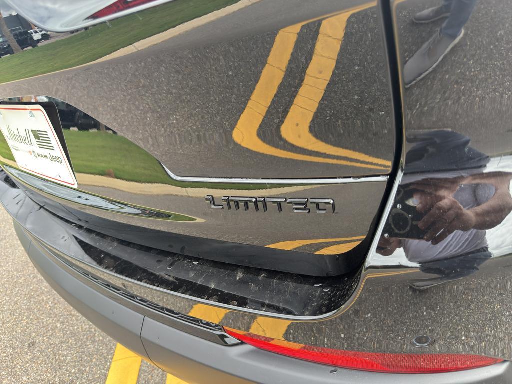 new 2025 Jeep Grand Cherokee L car, priced at $49,883