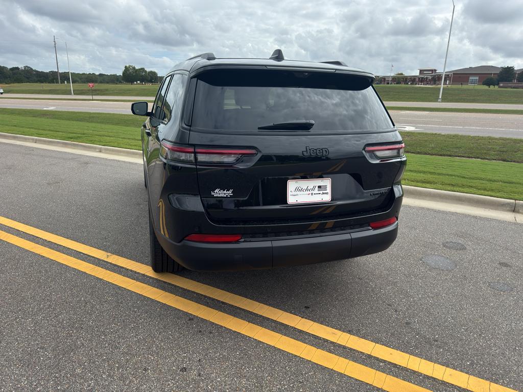 new 2025 Jeep Grand Cherokee L car, priced at $49,883