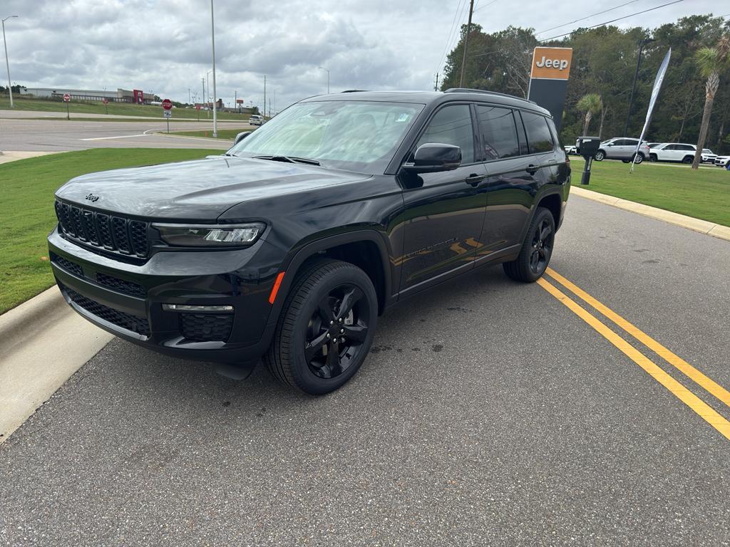 new 2025 Jeep Grand Cherokee L car, priced at $49,883