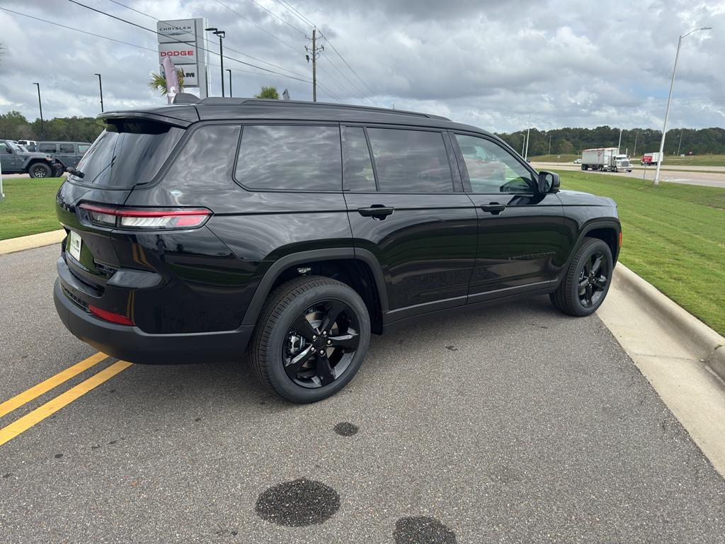 new 2025 Jeep Grand Cherokee L car, priced at $49,883