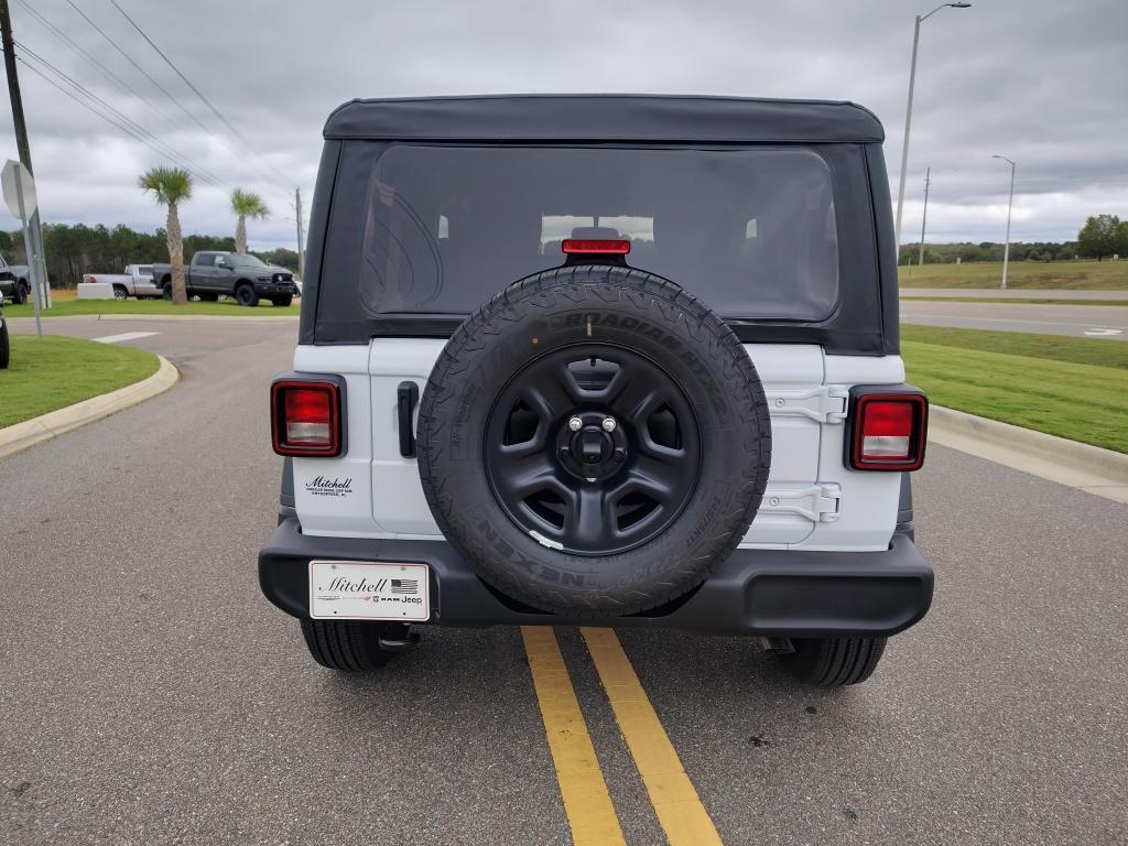 new 2026 Jeep Wrangler car, priced at $37,587