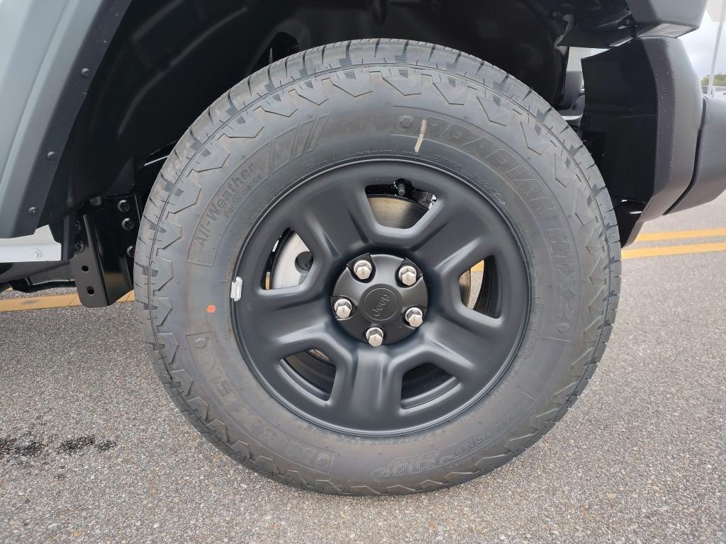 new 2026 Jeep Wrangler car, priced at $37,587