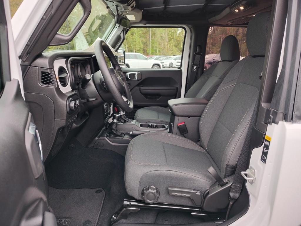 new 2026 Jeep Wrangler car, priced at $37,587