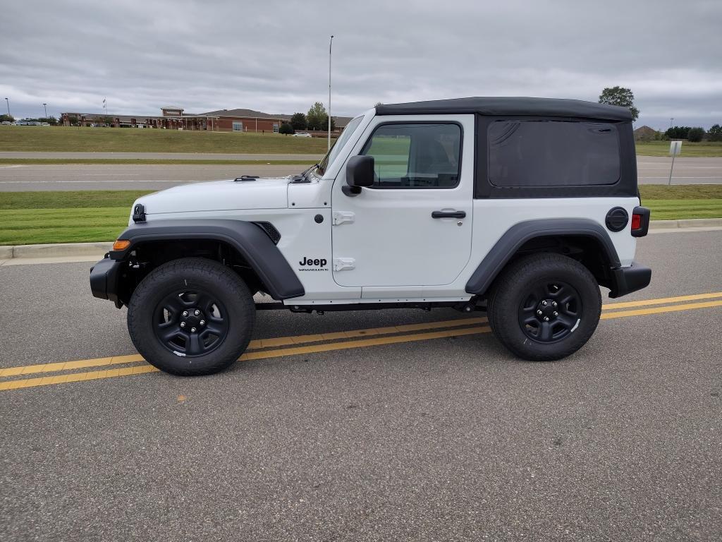 new 2026 Jeep Wrangler car, priced at $37,587