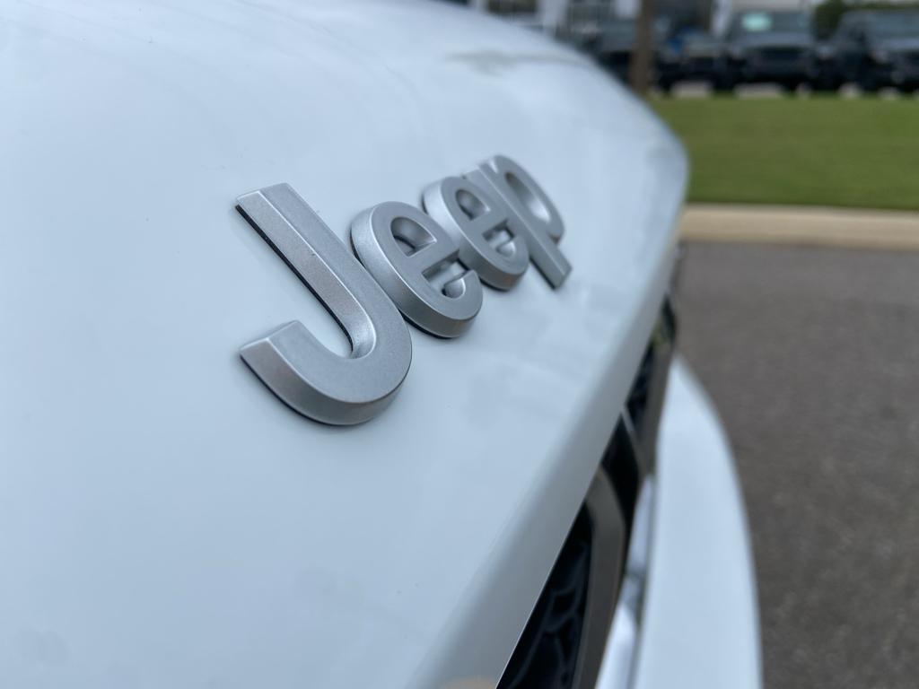 new 2025 Jeep Grand Cherokee car, priced at $36,021