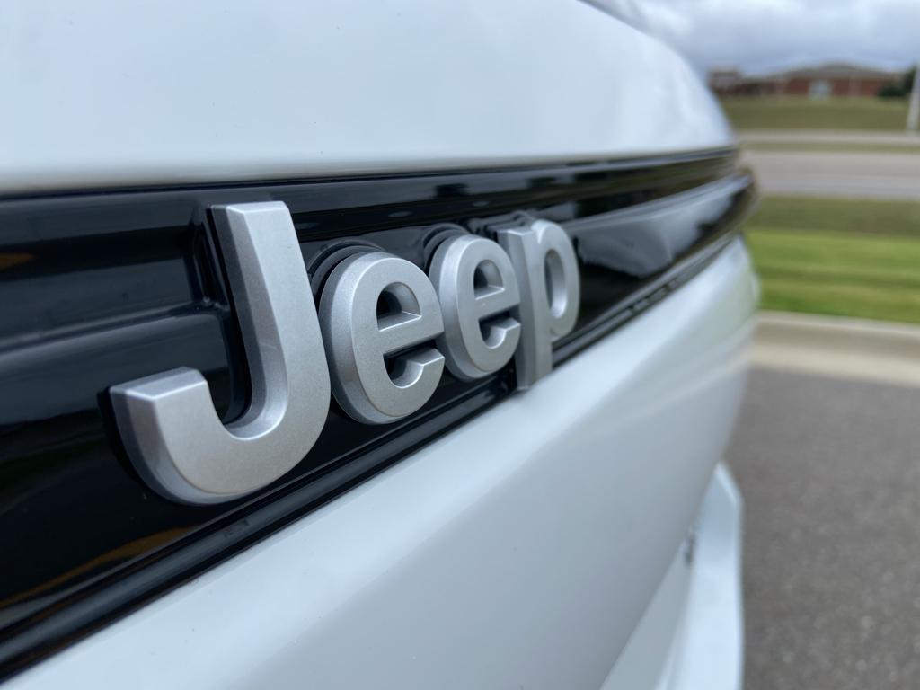 new 2025 Jeep Grand Cherokee car, priced at $36,021