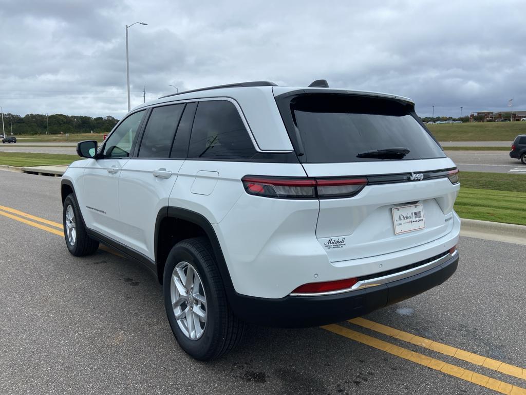new 2025 Jeep Grand Cherokee car, priced at $36,021