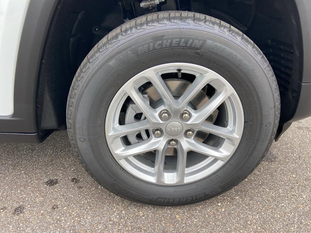 new 2025 Jeep Grand Cherokee car, priced at $36,021