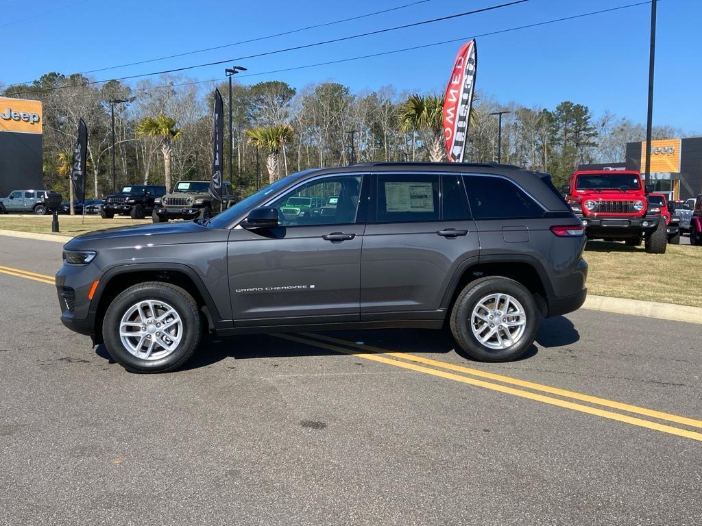 new 2025 Jeep Grand Cherokee car, priced at $35,720