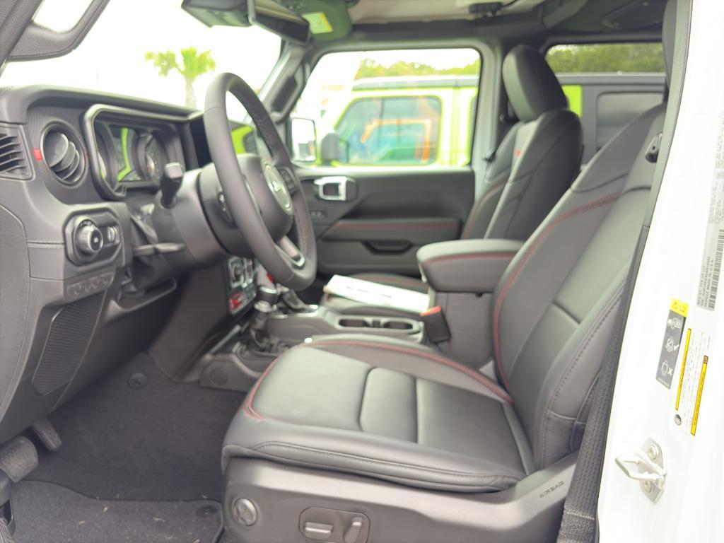 new 2025 Jeep Wrangler car, priced at $58,372