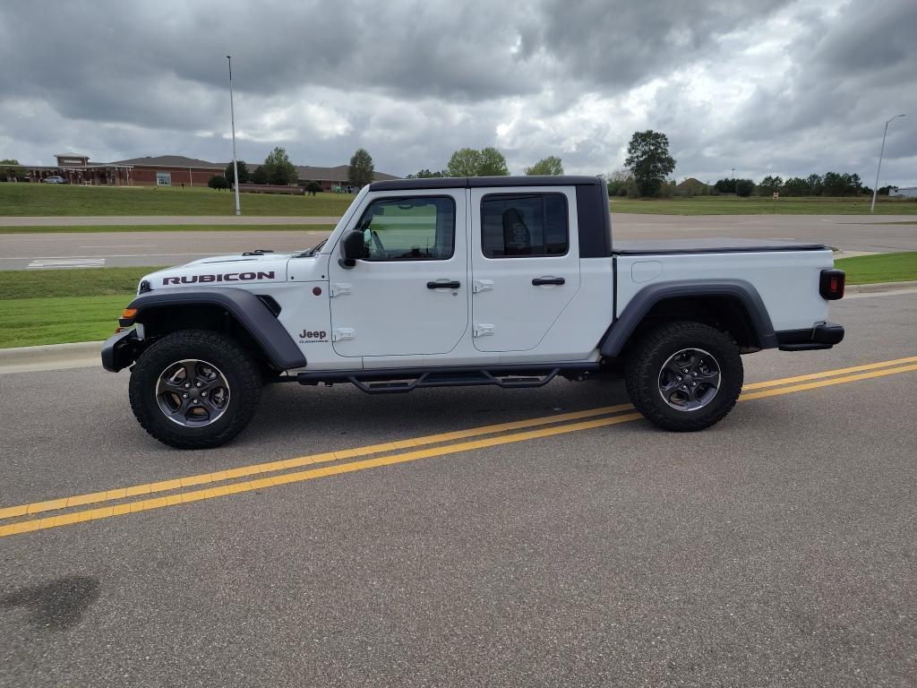 used 2023 Jeep Gladiator car, priced at $39,008