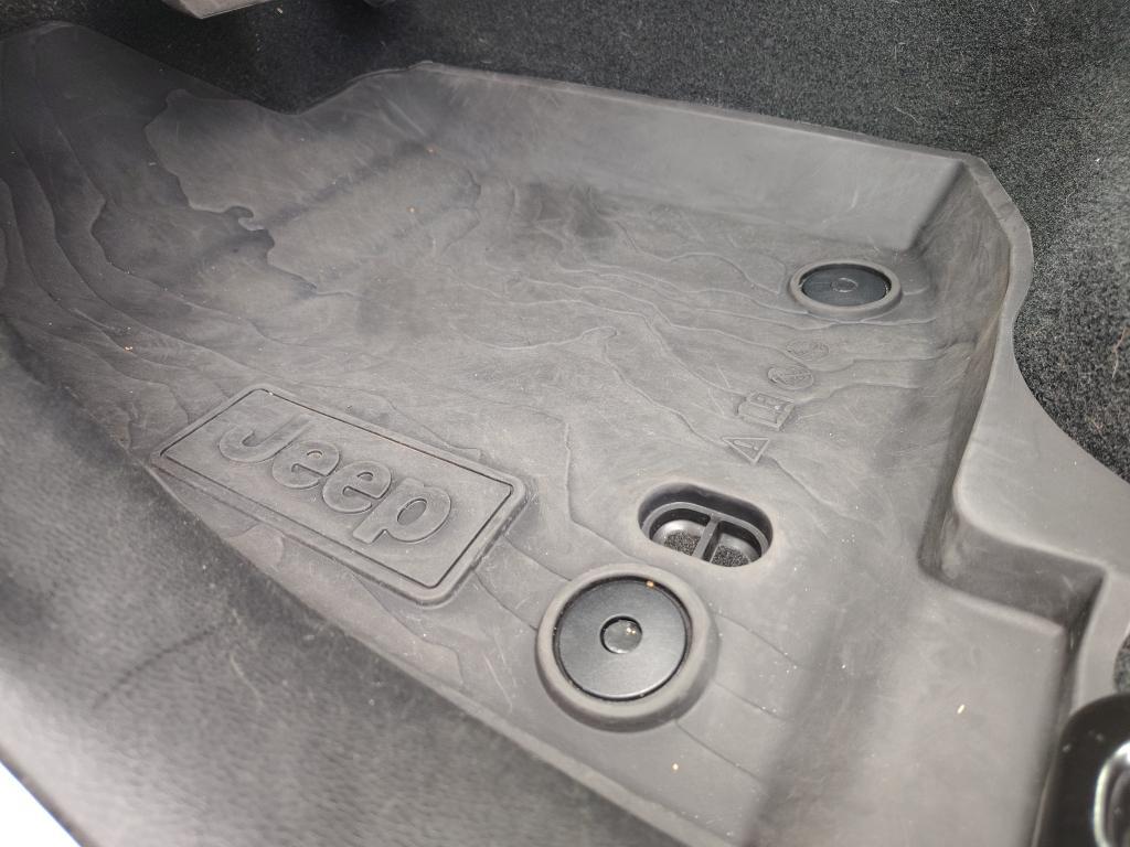 used 2023 Jeep Gladiator car, priced at $39,008