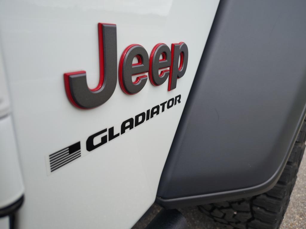 used 2023 Jeep Gladiator car, priced at $39,008