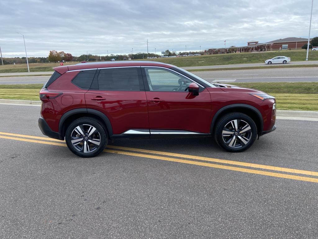 used 2021 Nissan Rogue car, priced at $21,129