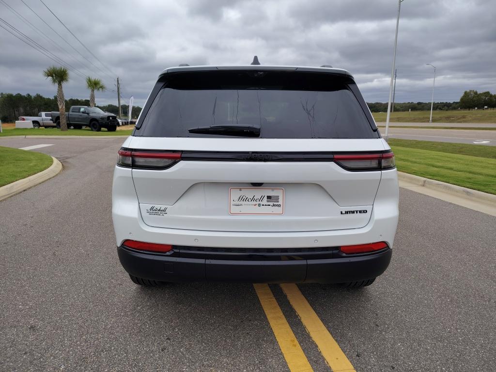 new 2025 Jeep Grand Cherokee car, priced at $49,485