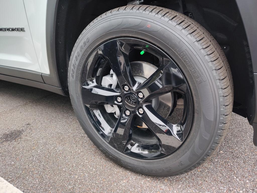 new 2025 Jeep Grand Cherokee car, priced at $49,485