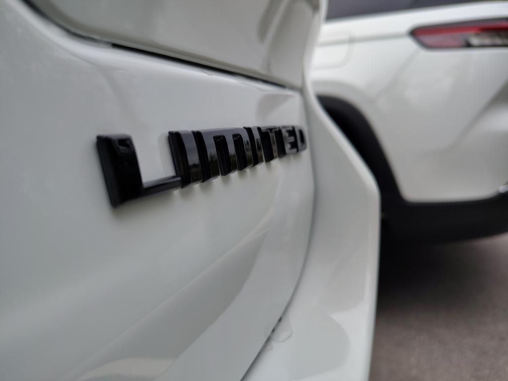 new 2025 Jeep Grand Cherokee car, priced at $49,485