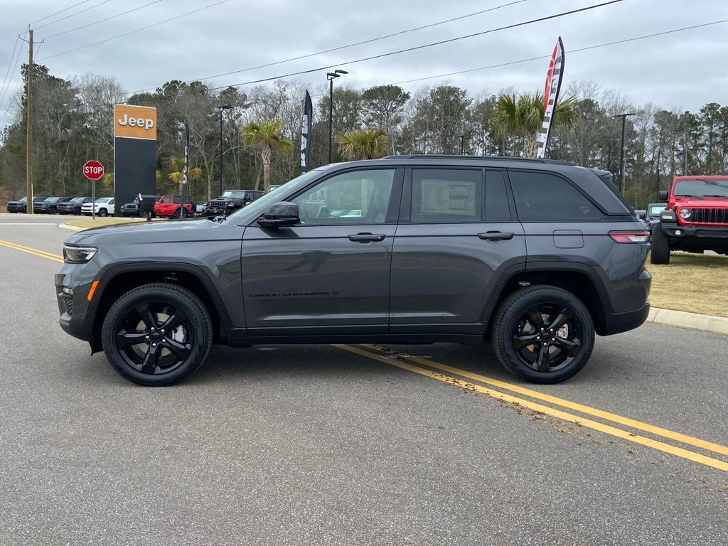 new 2025 Jeep Grand Cherokee car, priced at $46,123