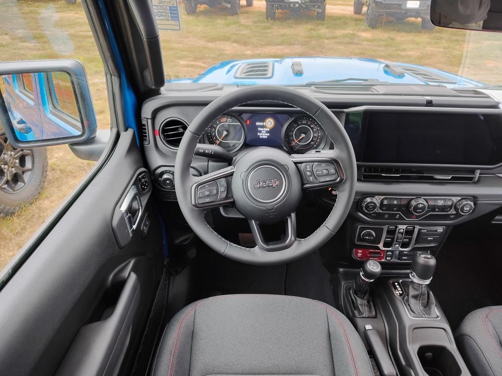 new 2025 Jeep Wrangler car