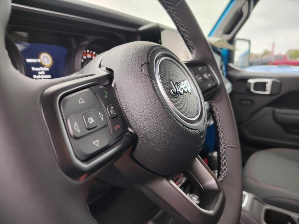 new 2025 Jeep Wrangler car