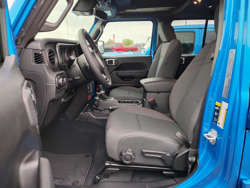 new 2025 Jeep Wrangler car