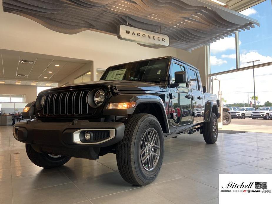 new 2024 Jeep Gladiator car, priced at $45,979