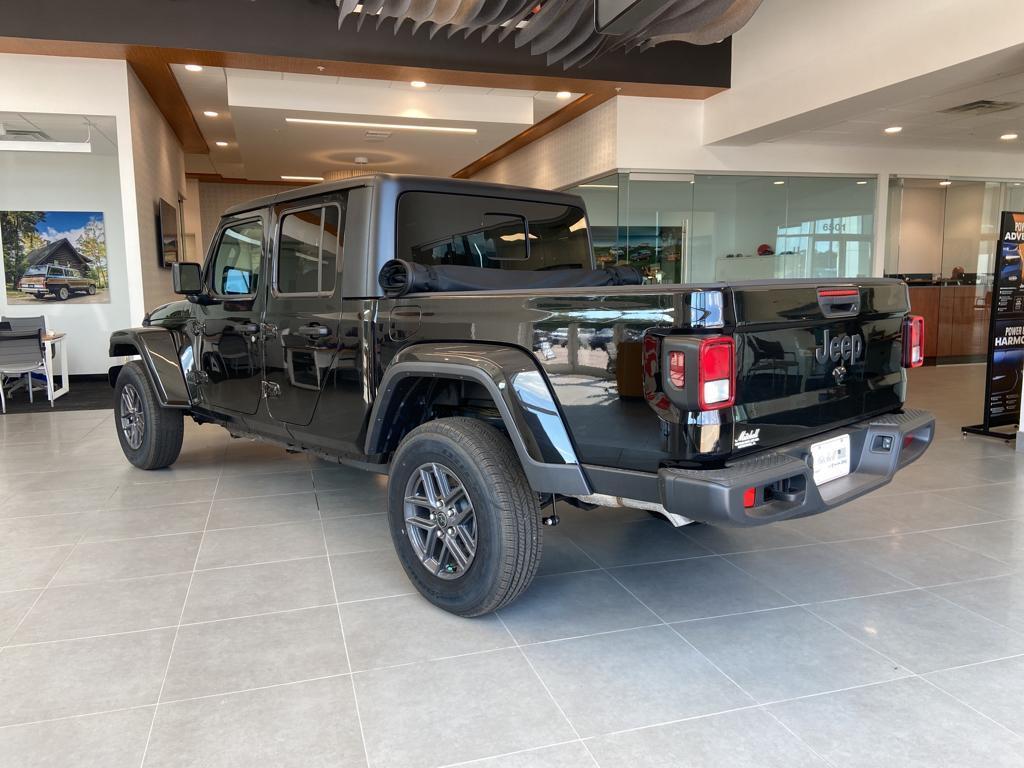 new 2024 Jeep Gladiator car, priced at $51,326