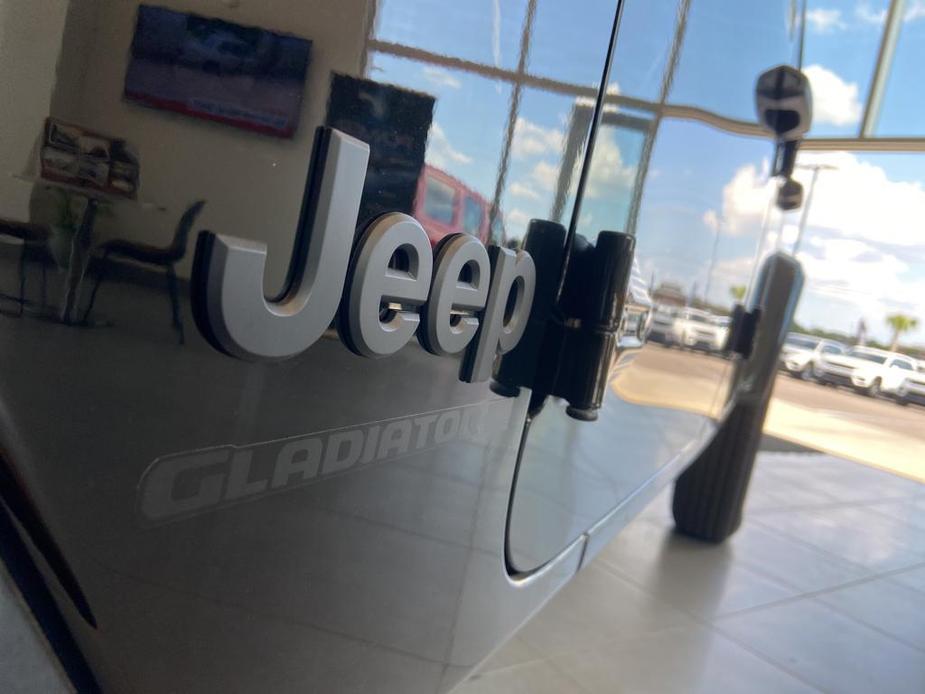 new 2024 Jeep Gladiator car, priced at $51,326