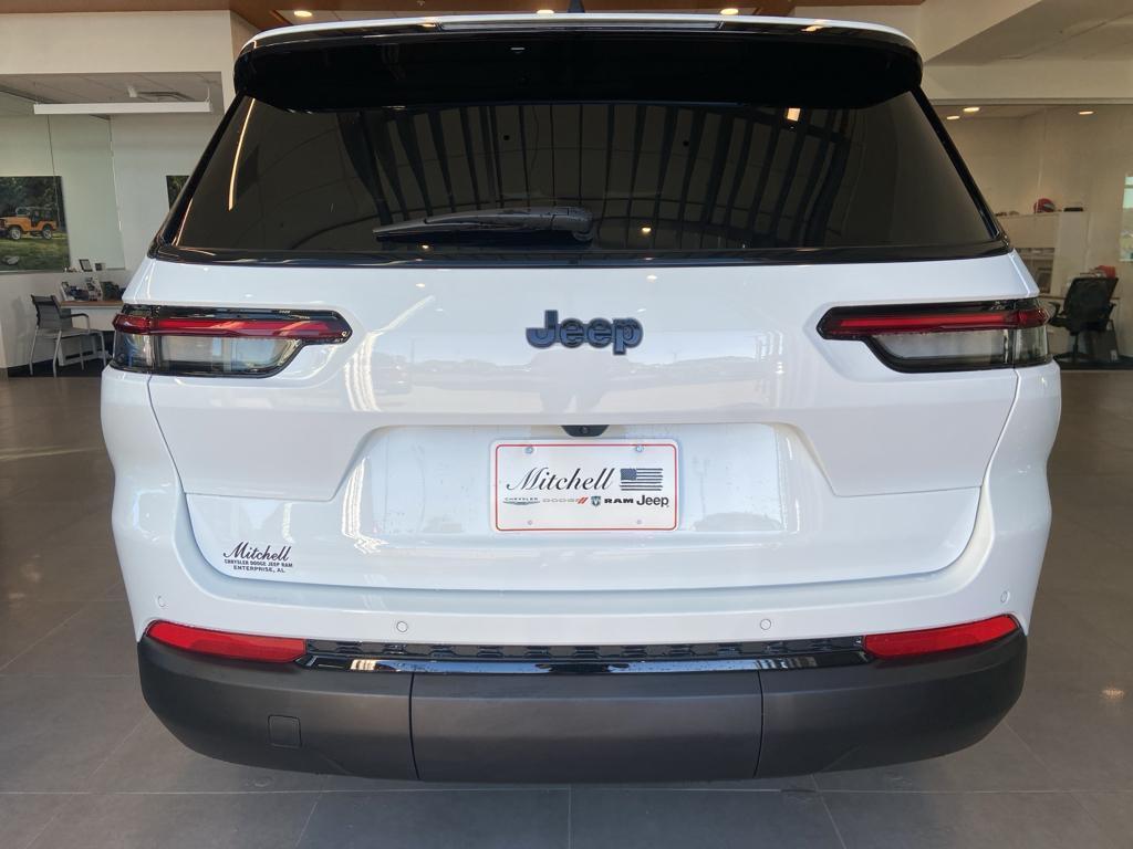 new 2024 Jeep Grand Cherokee L car, priced at $42,956