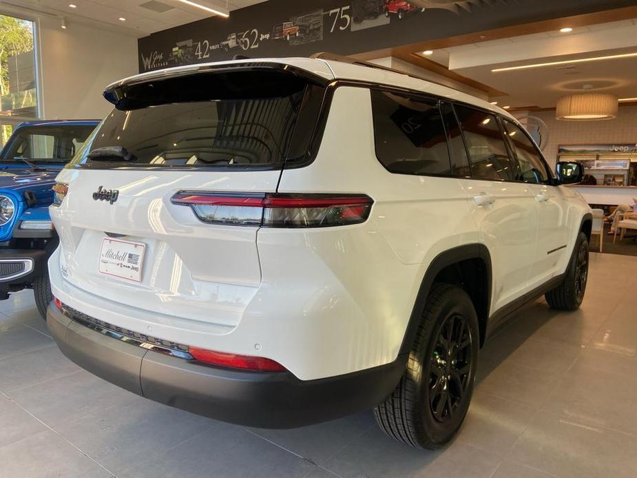 new 2024 Jeep Grand Cherokee L car, priced at $42,956