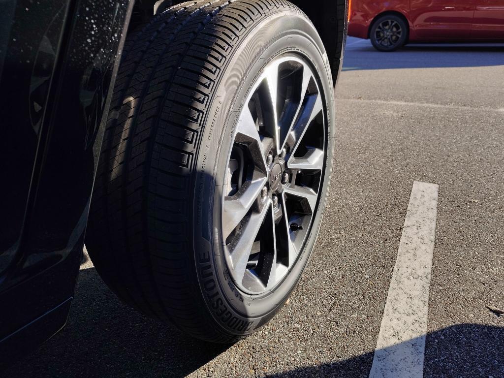 new 2025 Jeep Grand Cherokee L car, priced at $63,361