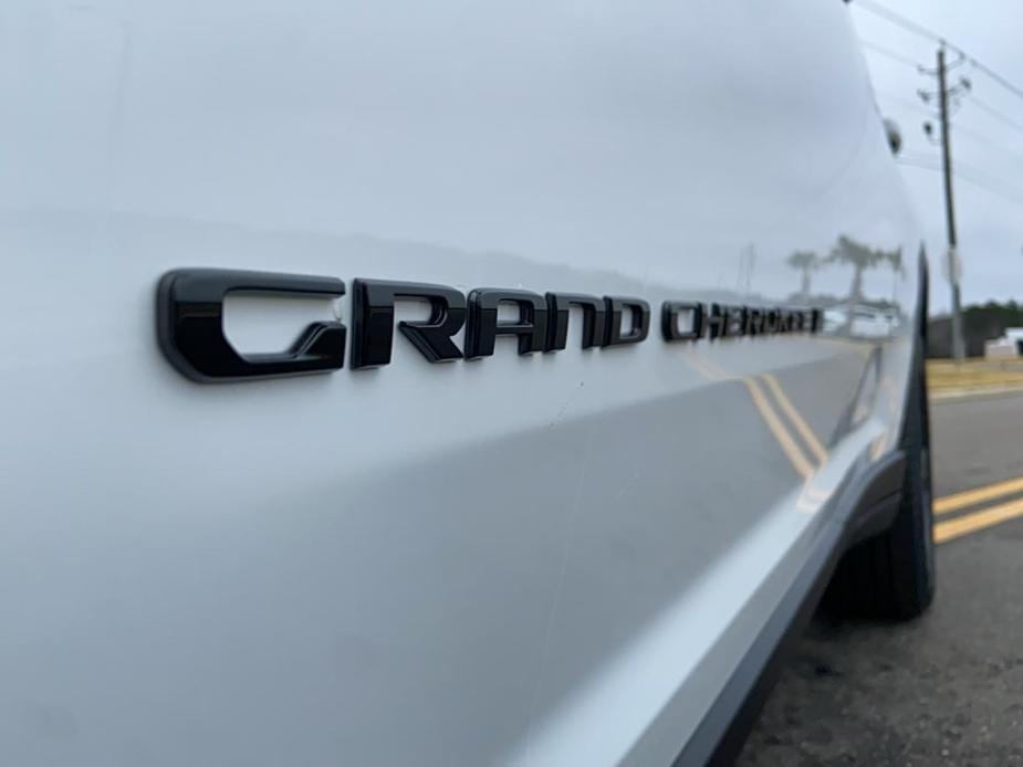 new 2025 Jeep Grand Cherokee car, priced at $53,360