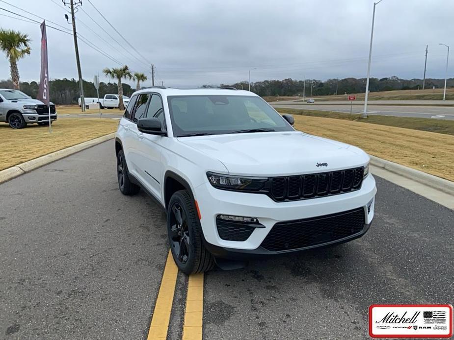 new 2025 Jeep Grand Cherokee car, priced at $53,360