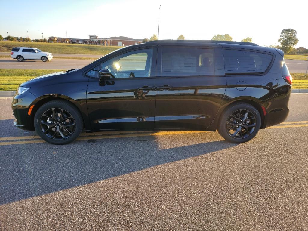 new 2026 Chrysler Pacifica car, priced at $49,054
